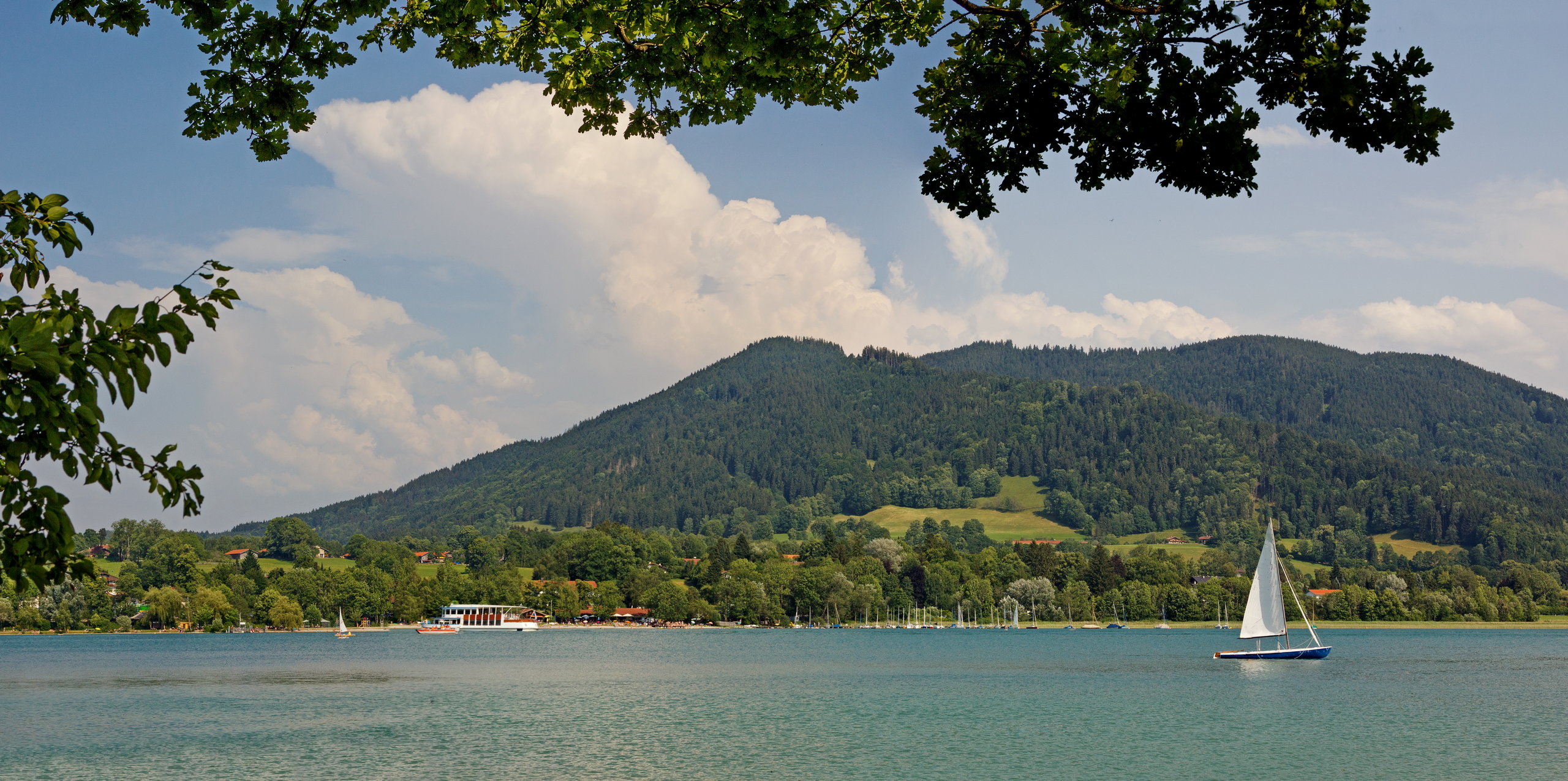 reiseziele-Alpenregion-Tegernsee-Schliersee-ebike-mieten-297783194