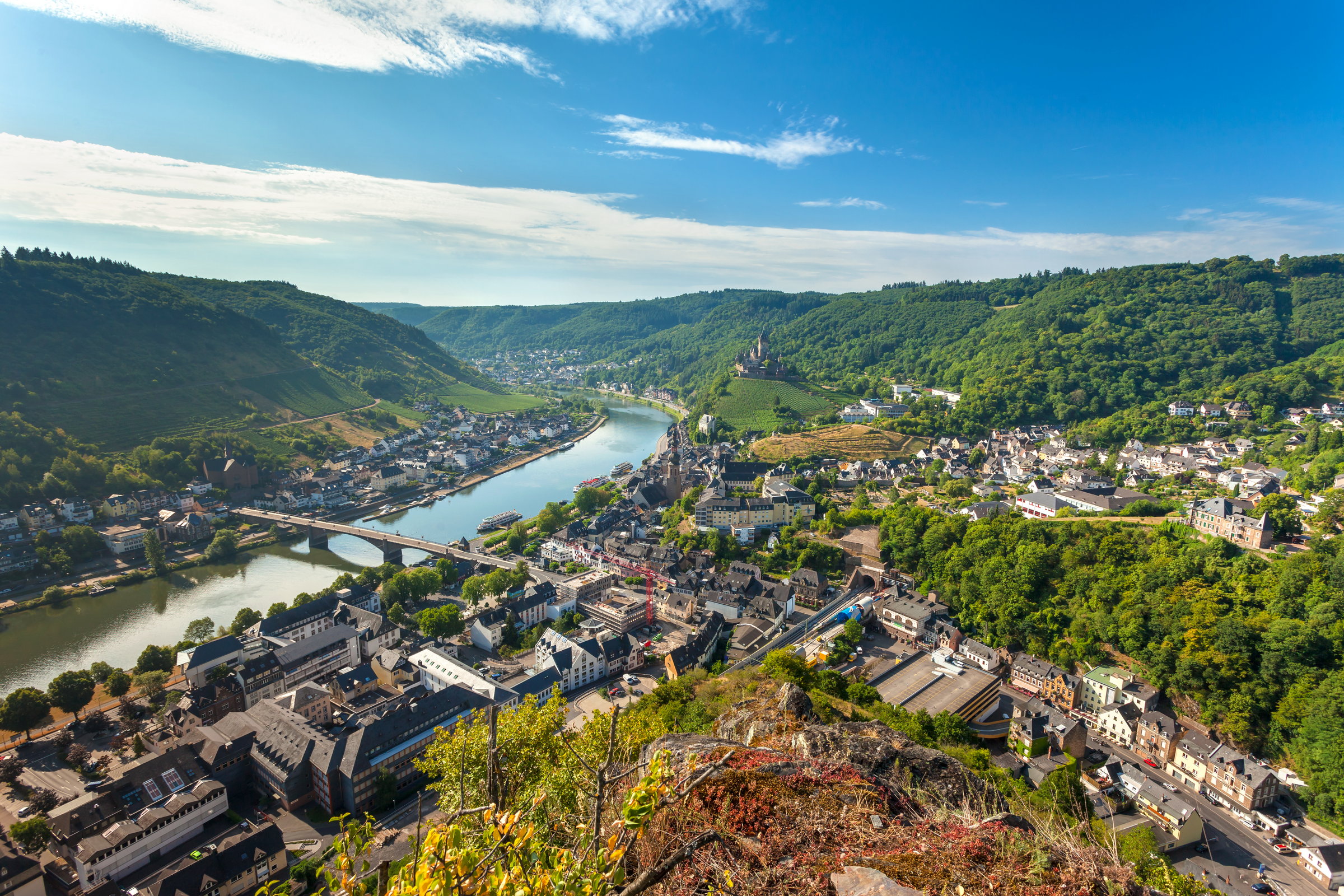 reiseziele-mosel-saar-region-ebike-mieten-317176568