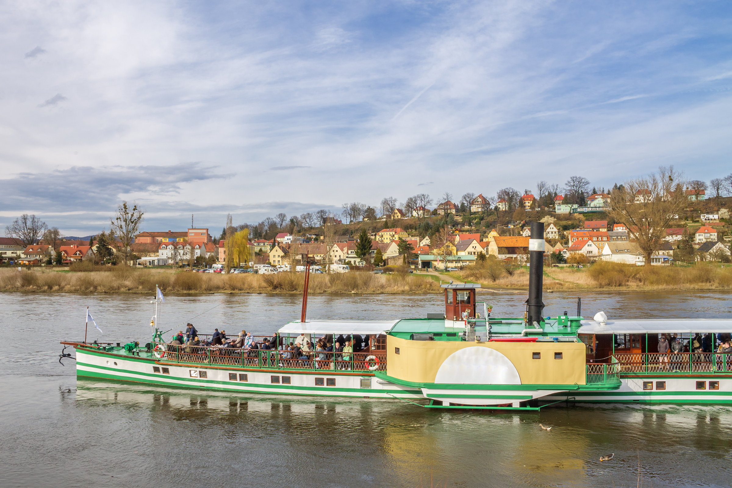 reiseziele-lauenburgisches-seegebiet-ebike-mieten-423582217