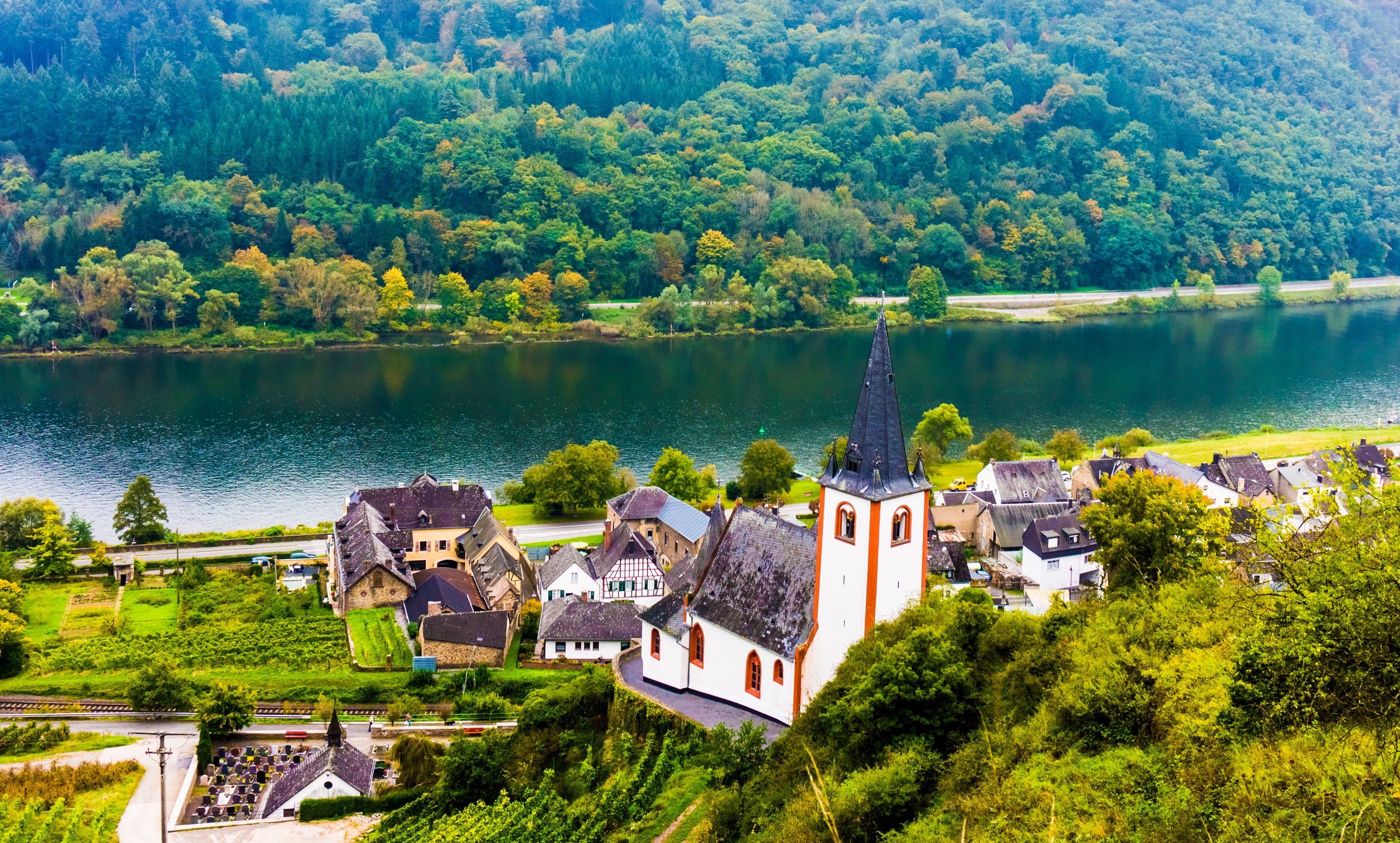 reiseziele-mosel-saar-region-ebike-mieten-259187471
