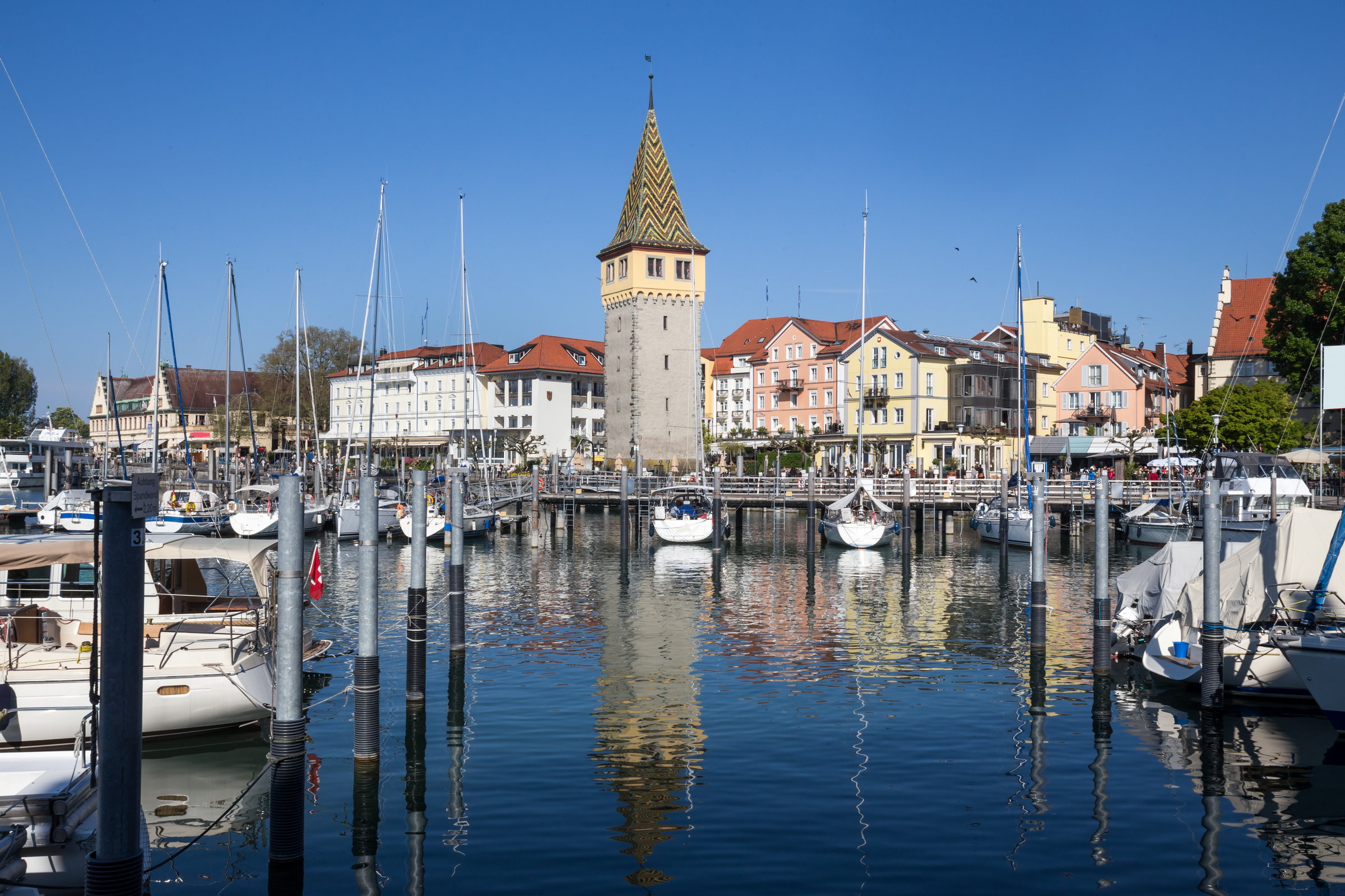 reiseziele-bodensee-bayern-ebike-mieten-425648794