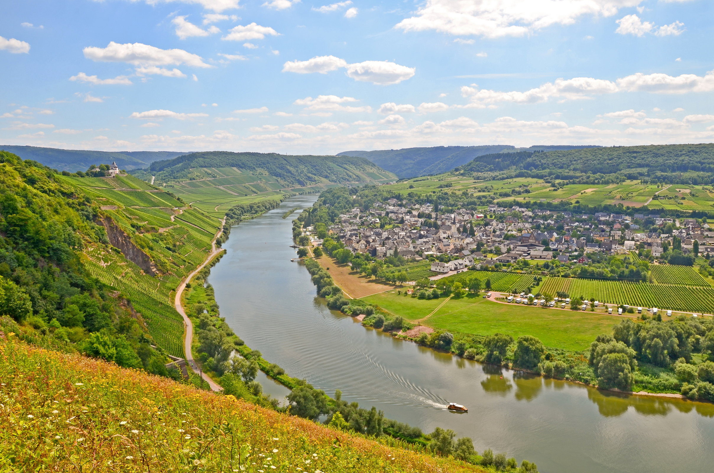 reiseziele-mosel-saar-region-ebike-mieten-298130456